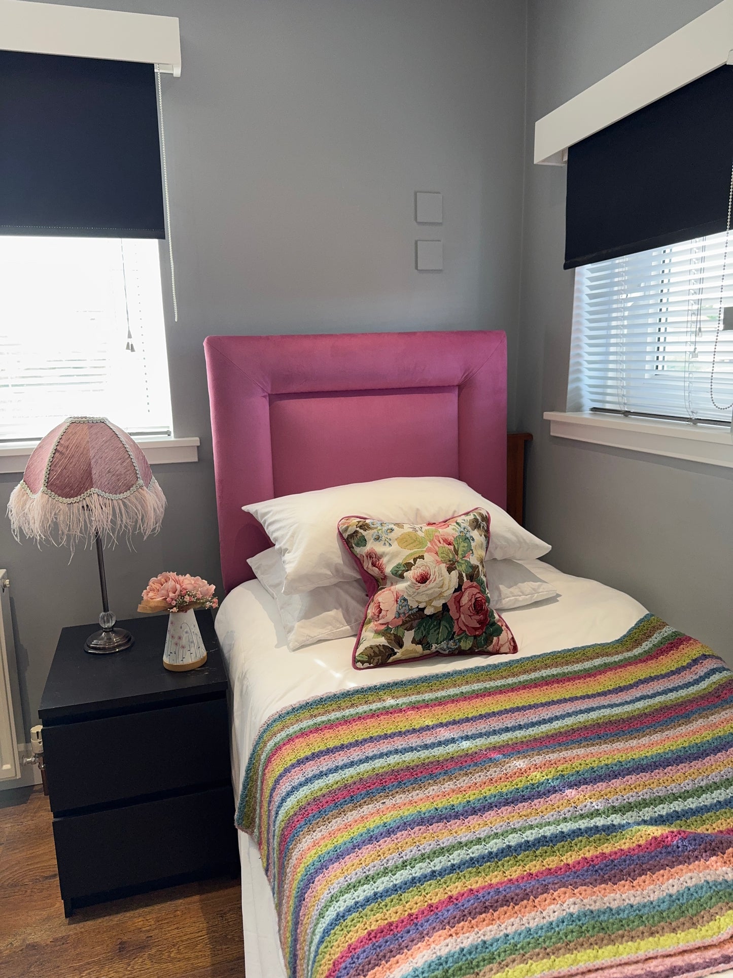 BORDERED HEADBOARD - SINGLE